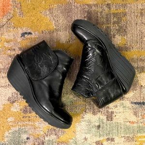 Fly London | Yogi Patent Wedge Bootie (EU 38)